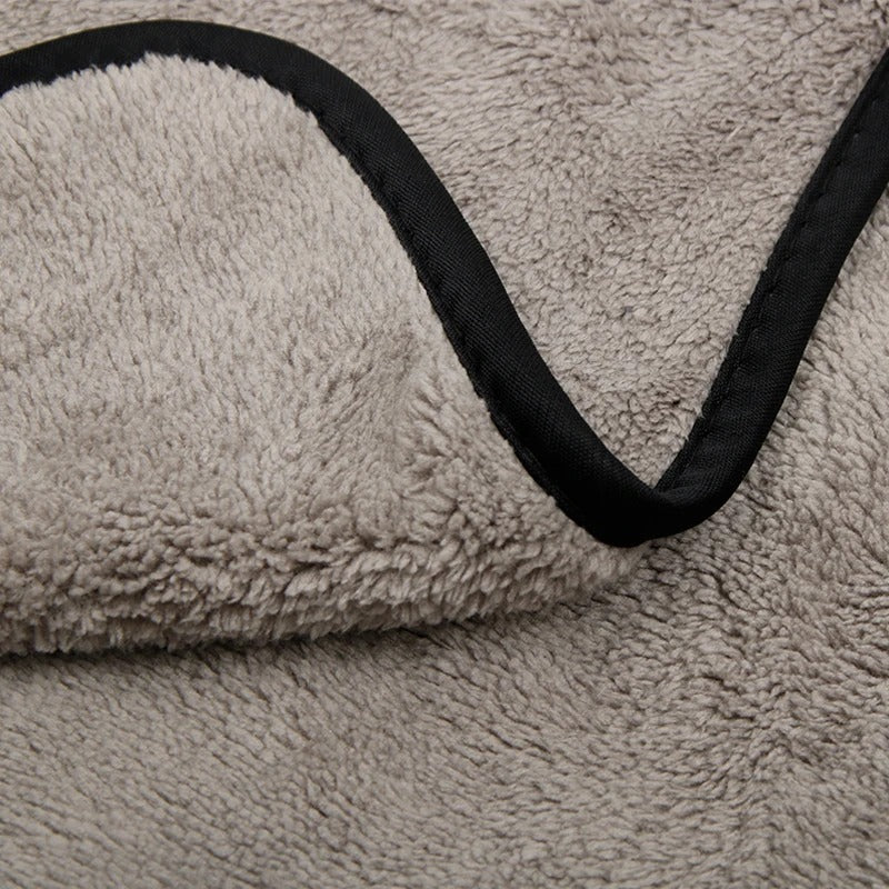SEAMETAL Ultra-Soft Microfiber Towel – Precision Drying for Motorcycles